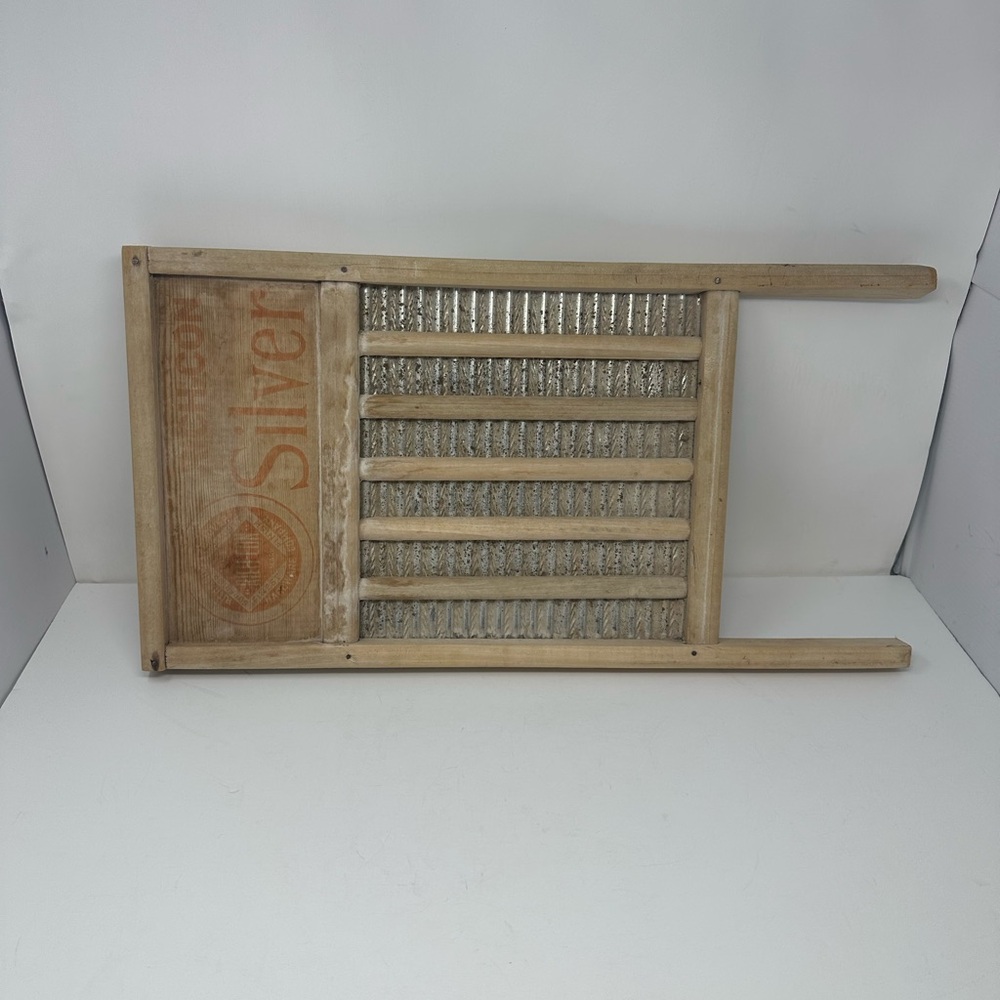 Vintage Primitive Rich-Con Silver 2072 Washboard Collectible Antique Decoration